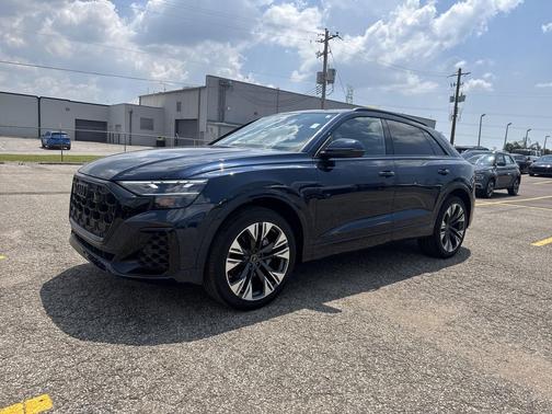 Waitomo Blue Metallic 2025 Audi Q8 55 Premium Plus