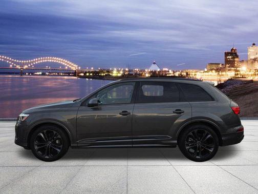 Samurai Gray Metallic 2026 Audi Q7 55 Premium Plus