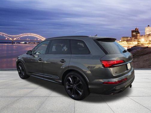 Samurai Gray Metallic 2026 Audi Q7 55 Premium Plus