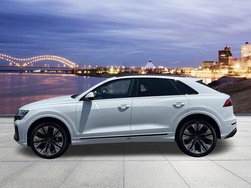 2025 Audi Q8 55 Premium