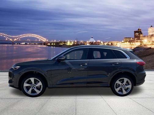 Tambora Gray Metallic 2025 Audi Q5 Premium Plus TFSI quattro S tronic