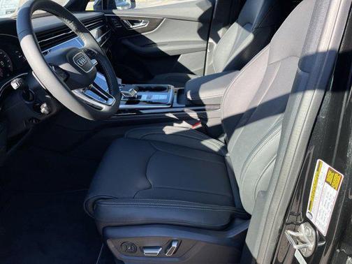 2025 Audi Q7 55 Prestige