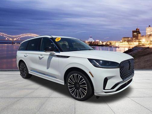 Pristine White Metallic Tri-Coat 2025 Lincoln Aviator Black Label AWD
