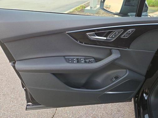 2026 Audi Q7 55 Premium Plus