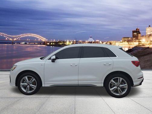 2022 Audi Q3 45 S line Premium Plus