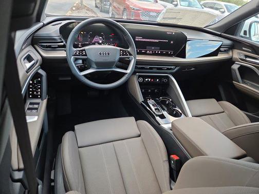 2025 Audi Q5 Premium Plus