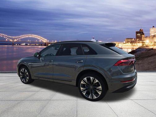 Samurai Gray Metallic 2025 Audi Q8 55 Premium
