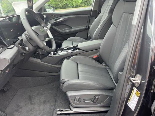 2025 Audi Q6 e-tron Premium Plus quattro