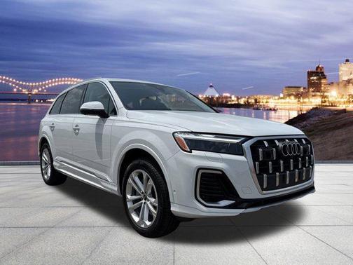 2025 Audi Q7 45 Premium Plus