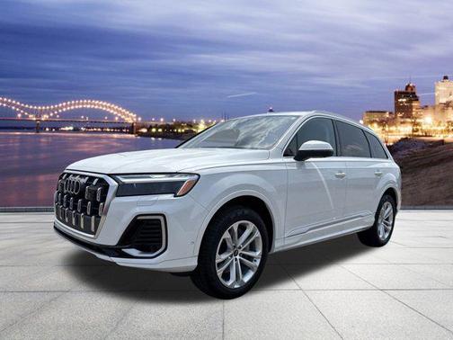 2025 Audi Q7 45 Premium Plus