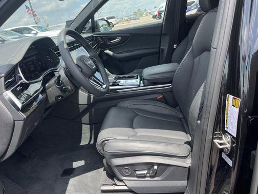 2025 Audi Q7 55 Prestige