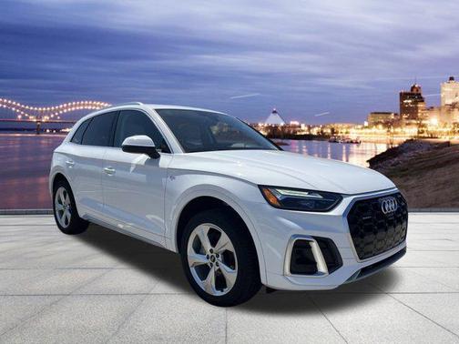 2022 Audi Q5 45 S line Premium Plus