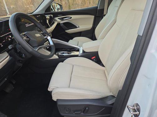 2025 Audi Q5 Premium Plus TFSI quattro S tronic