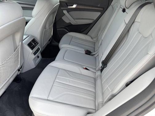 2023 Audi Q5 45 S line Premium Plus