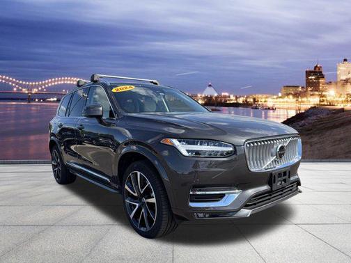 2024 Volvo XC90 B6 Ultimate Bright Theme 6-Seater