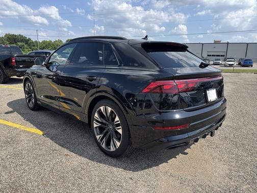 Mythos Black Metallic 2026 Audi Q8 55 Prestige