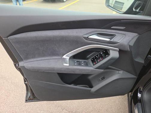 2026 Audi SQ5 3.0T Prestige