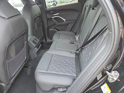 2026 Audi SQ5 3.0T Prestige