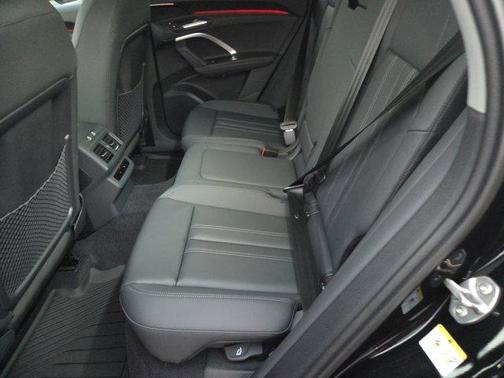 2025 Audi Q5 Premium TFSI quattro S tronic