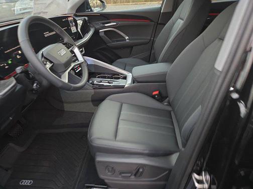 2025 Audi Q5 Premium TFSI quattro S tronic