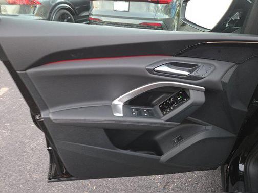 2025 Audi Q5 Premium TFSI quattro S tronic