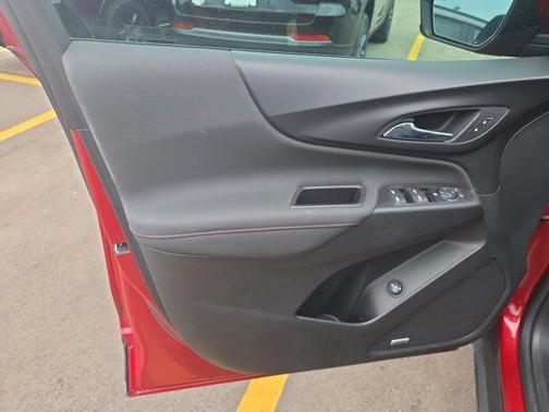 Cherry Red Tintcoat 2022 Chevrolet Equinox AWD RS