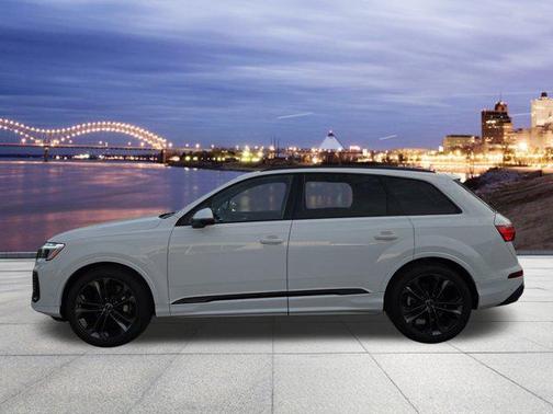Glacier White Metallic 2026 Audi Q7 55 Premium Plus