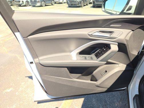 Glacier White Metallic 2026 Audi Q5 Premium Plus TFSI quattro S tronic