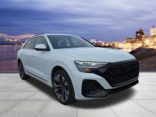 Glacier White Metallic 2025 Audi Q8 55 Premium
