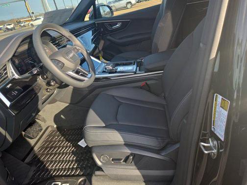 Mythos Black Metallic 2026 Audi Q7 55 Premium Plus