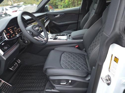 2026 Audi SQ8 4.0T Premium Plus