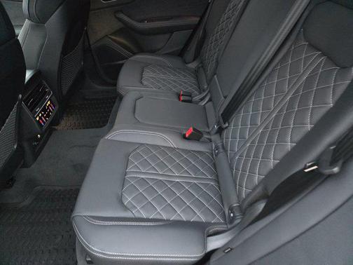 2026 Audi SQ8 4.0T Premium Plus