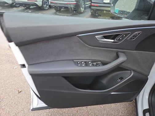 2026 Audi SQ8 4.0T Premium Plus