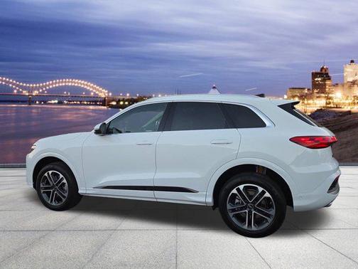 2025 Audi Q5 Premium TFSI quattro S tronic