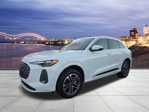 2025 Audi Q5 Premium TFSI quattro S tronic