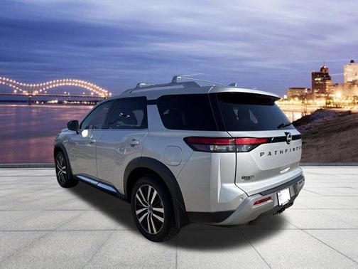 2023 Nissan Pathfinder Platinum 4WD