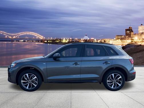 Daytona Gray Pearl Effect 2024 Audi Q5 45 S line Premium