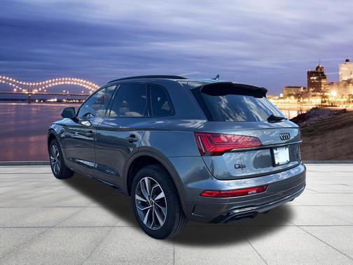 Daytona Gray Pearl Effect 2024 Audi Q5 45 S line Premium
