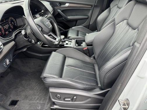 2023 Audi Q5 45 S line Premium Plus