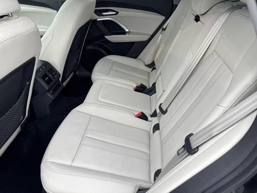 Mythos Black Metallic 2025 Audi Q5 Premium TFSI quattro S tronic