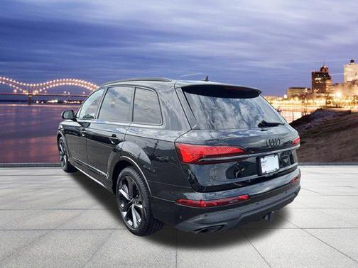 2025 Audi Q7 55 Prestige
