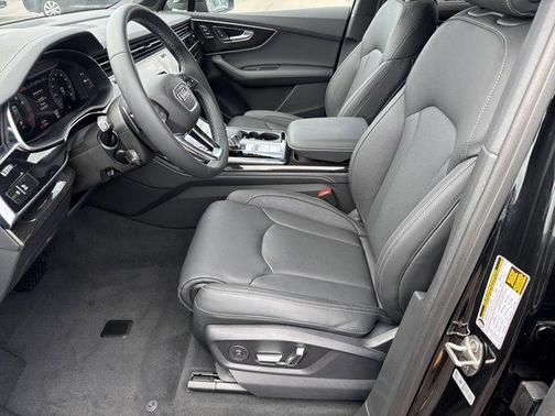 2025 Audi Q7 55 Prestige