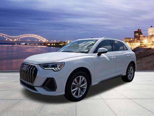 2024 Audi Q3 Premium 45 TFSI S line quattro Tiptronic