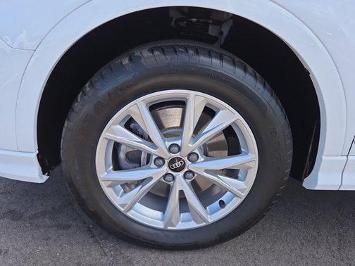 2024 Audi Q3 Premium 45 TFSI S line quattro Tiptronic
