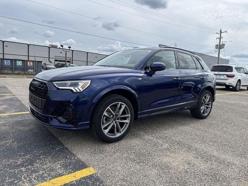 Navarra Blue Metallic 2025 Audi Q3 Premium 45 TFSI S line quattro Tiptronic