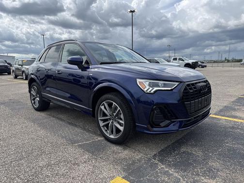 Navarra Blue Metallic 2025 Audi Q3 Premium 45 TFSI S line quattro Tiptronic