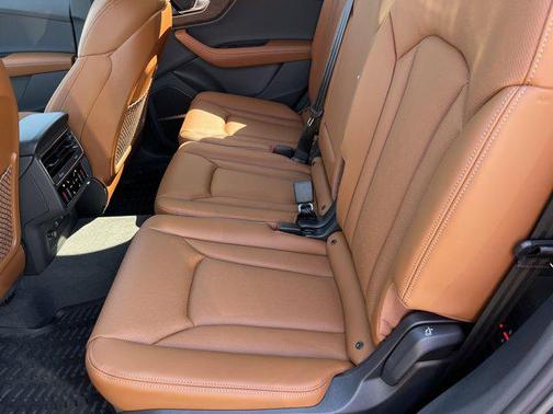 2025 Audi Q7 55 Prestige