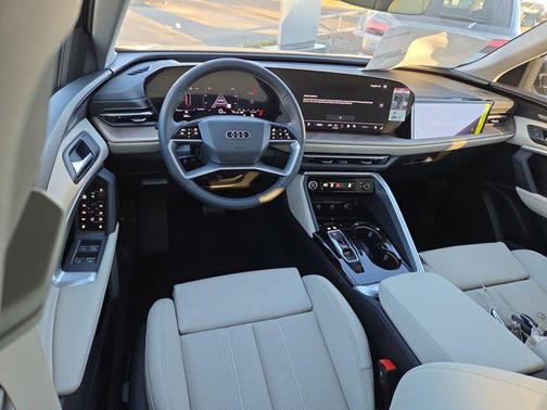 2025 Audi Q5 Prestige TFSI quattro S tronic