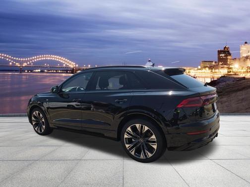 Mythos Black Metallic 2026 Audi Q8 55 Premium Plus