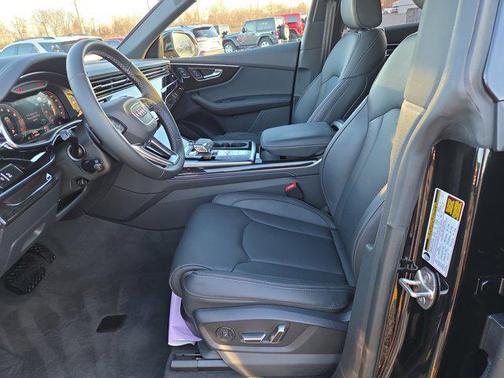 2025 Audi Q8 55 Prestige